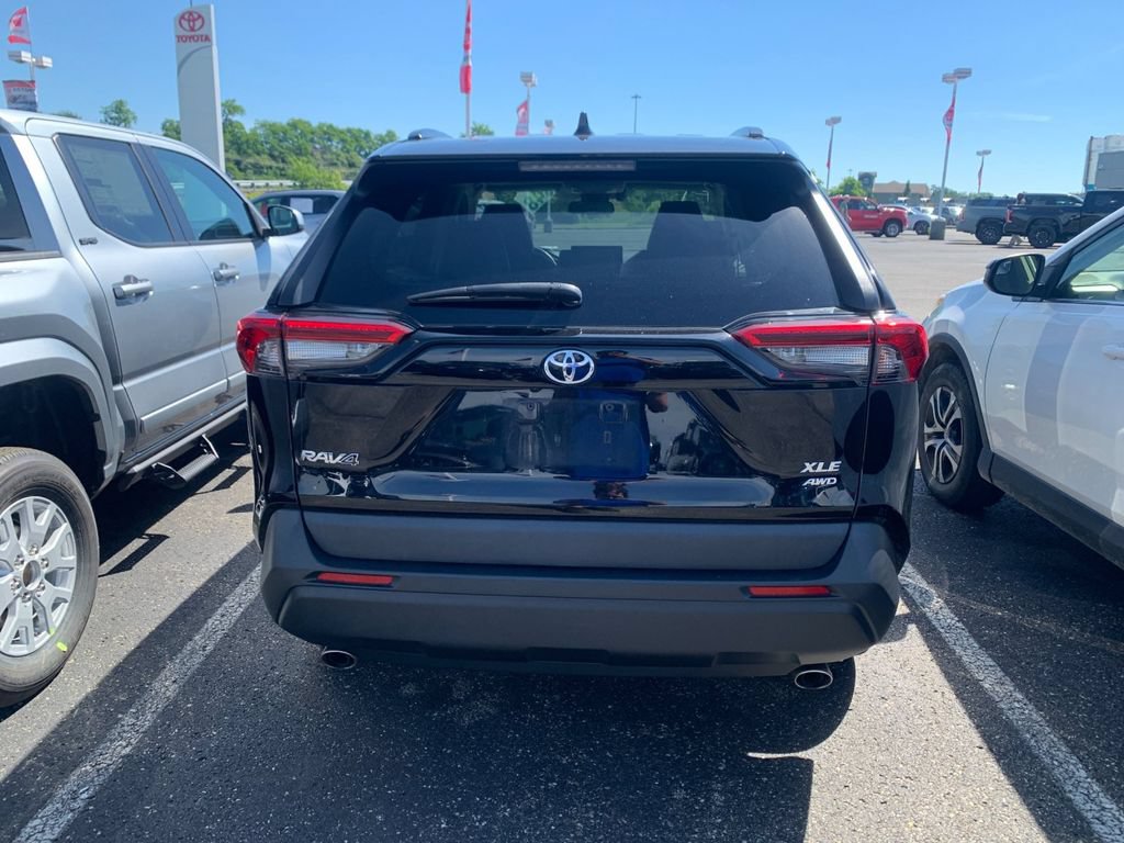 Used 2020 Toyota RAV4 XLE Premium AWD/4WD image 3
