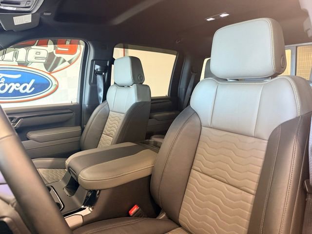 Used 2025 Chevrolet Silverado 2500 ZR2 w/ Technology Package image 15