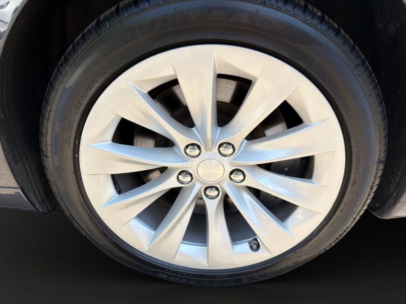 Used 2019 Tesla Model S Long Range AWD/4WD image 23