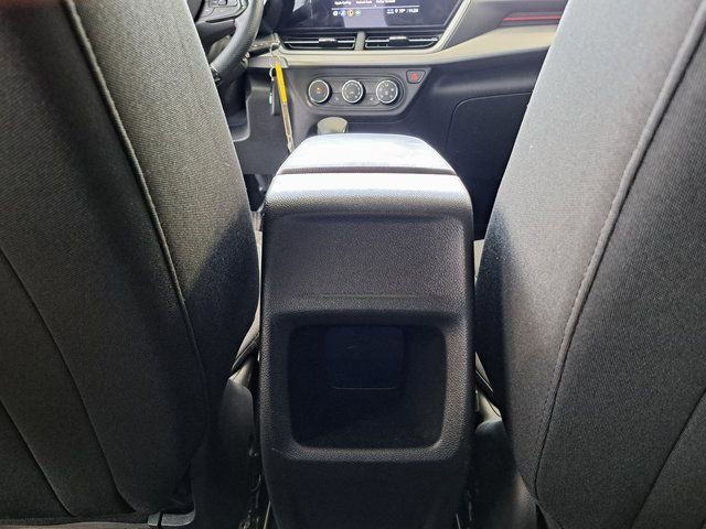 Used 2024 Chevrolet Trax RS w/ Sunroof Package image 26