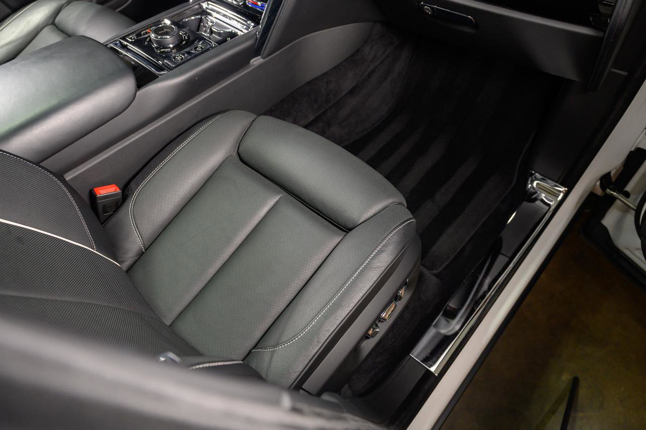 Used 2019 Rolls-Royce Cullinan image 30