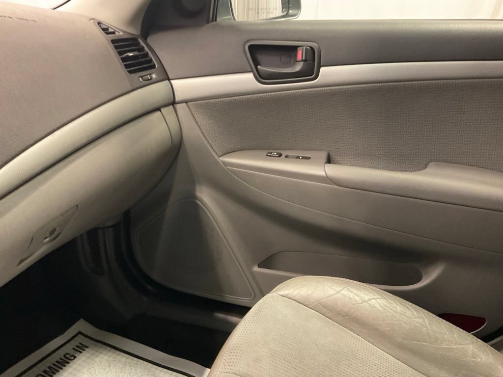 Used 2009 Hyundai Sonata SE FWD image 19