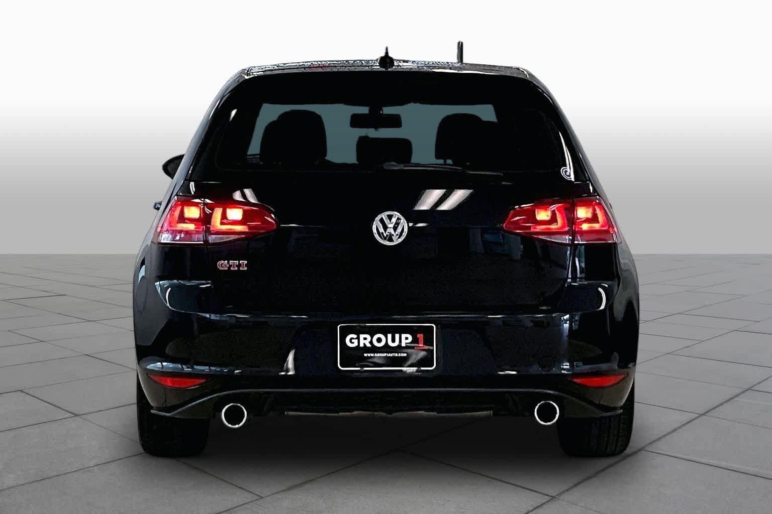 Used 2017 Volkswagen GTI Autobahn FWD image 4