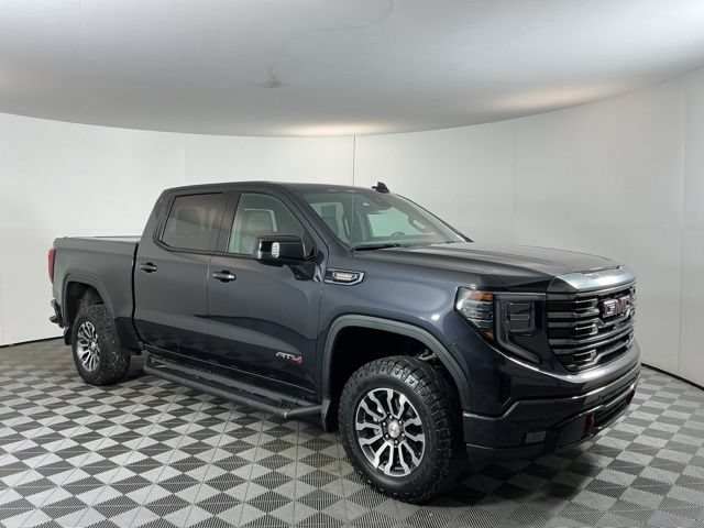 Used 2023 GMC Sierra 1500 AT4 w/ AT4 Premium Package AWD/4WD image 3