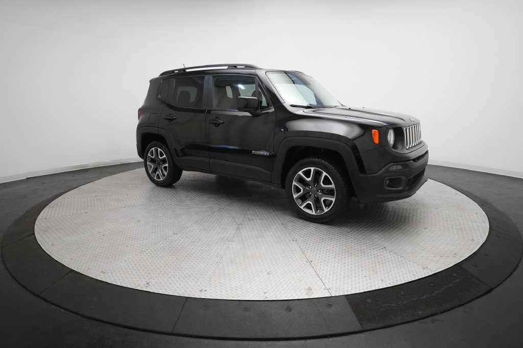 Used 2017 Jeep Renegade Latitude w/ Cold Weather Group AWD/4WD image 35
