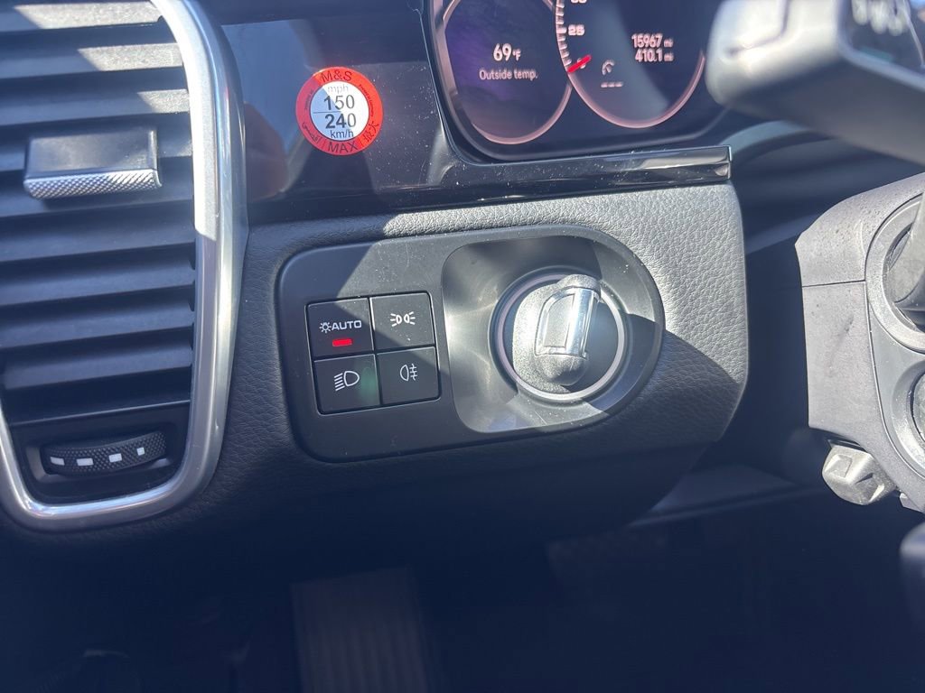 Used 2023 Porsche Cayenne image 28