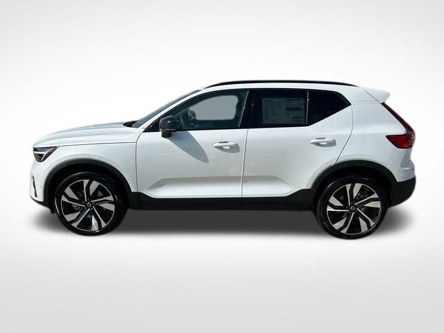 New 2025 Volvo XC40 B5 Ultra w/ Protection Package AWD/4WD image 5