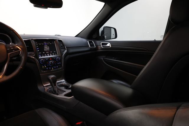 Used 2017 Jeep Grand Cherokee Altitude image 60
