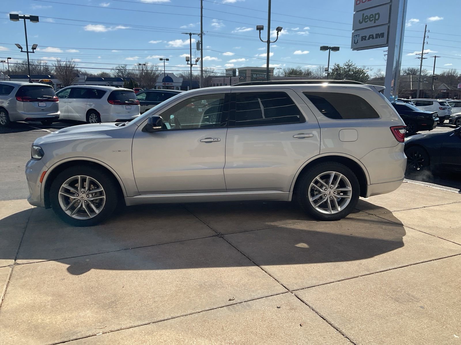 Used 2024 Dodge Durango R/T image 2