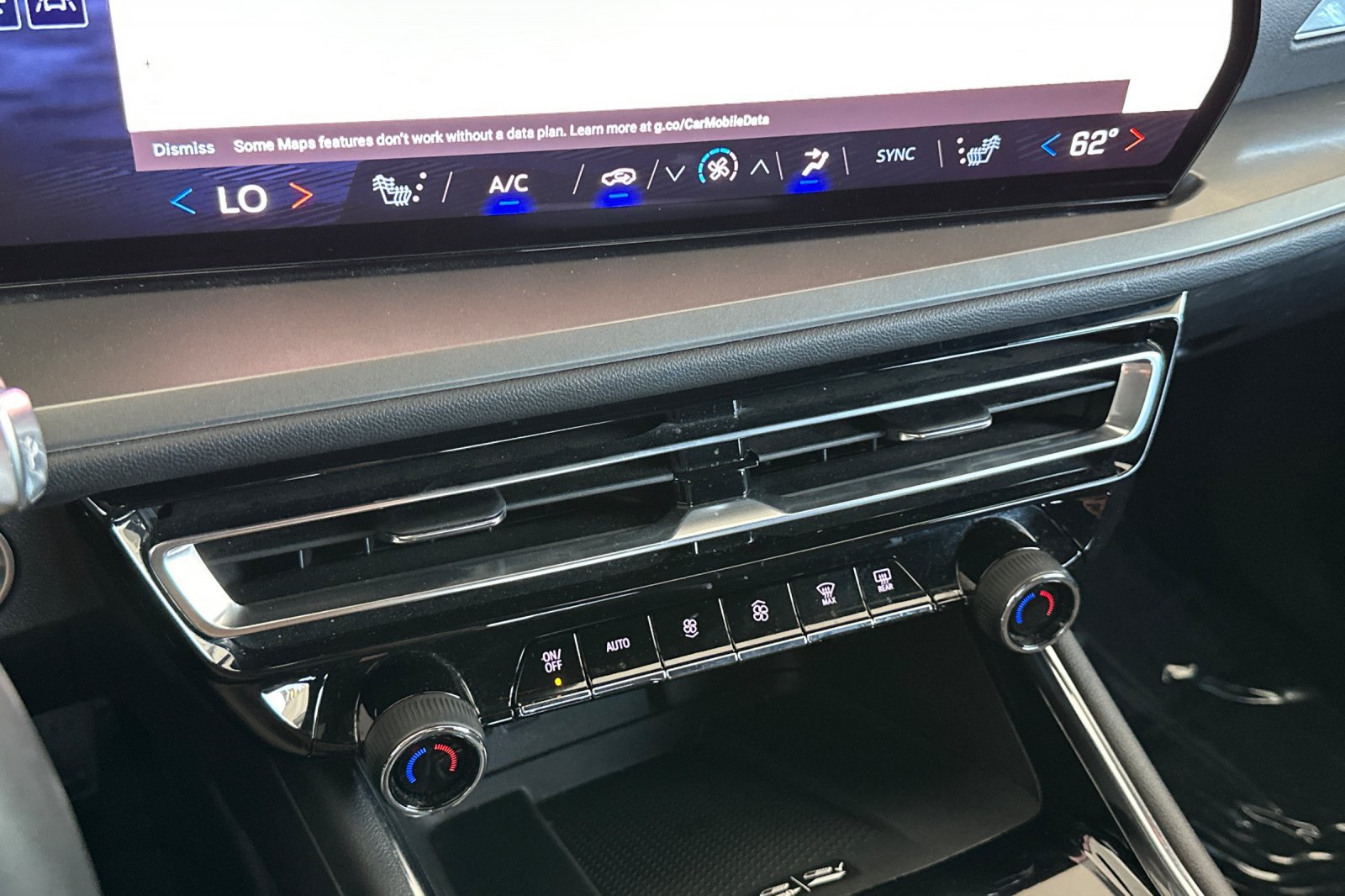 Used 2024 Chevrolet Traverse LT FWD image 29