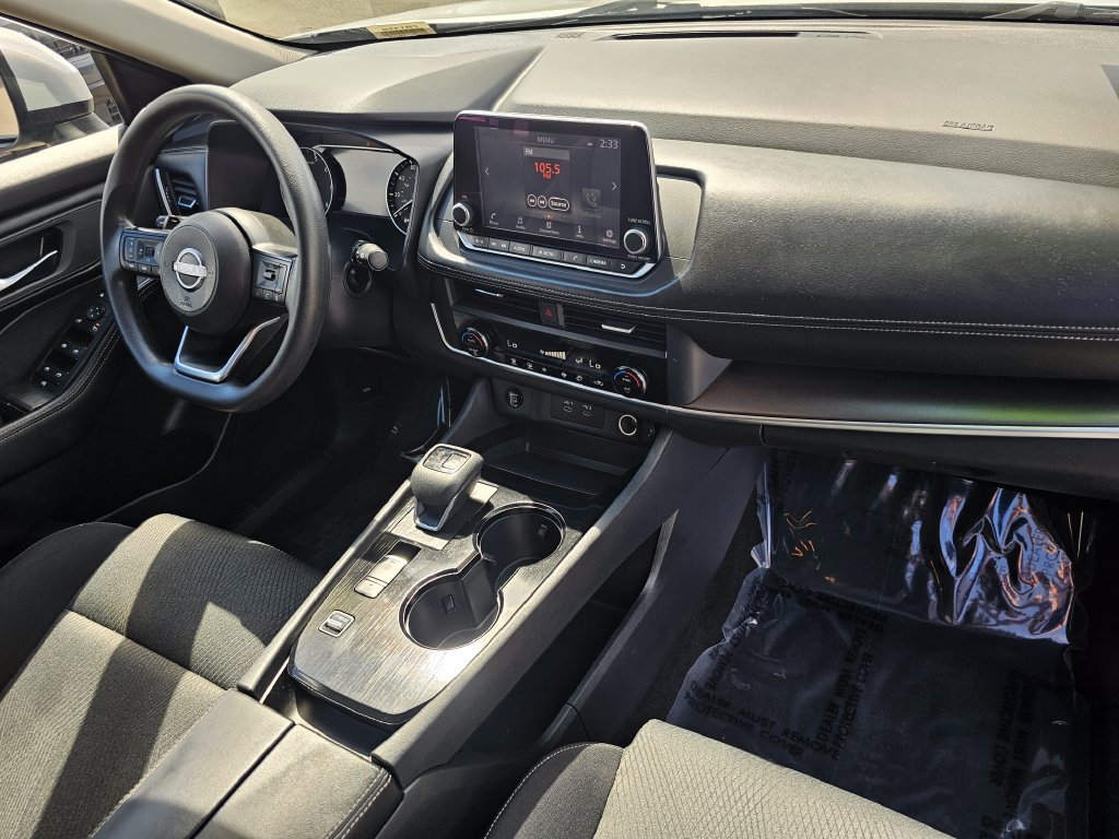 Used 2024 Nissan Rogue SV FWD image 11