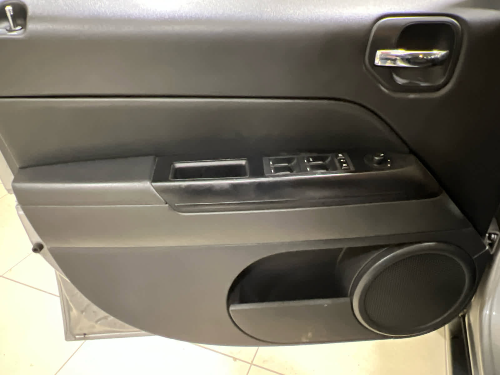 Used 2017 Jeep Patriot High Altitude image 11