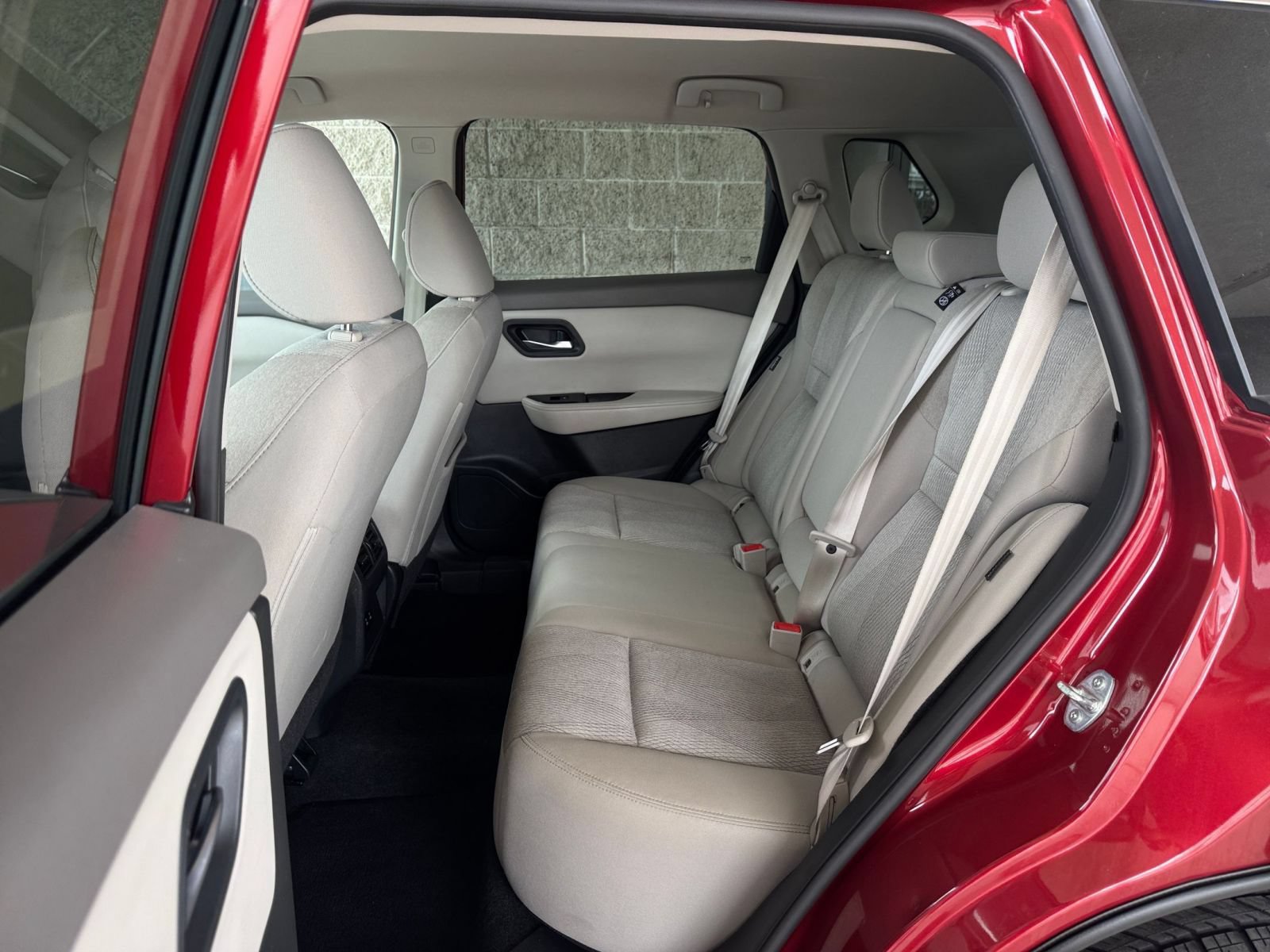 Used 2025 Nissan Rogue SV AWD/4WD image 27