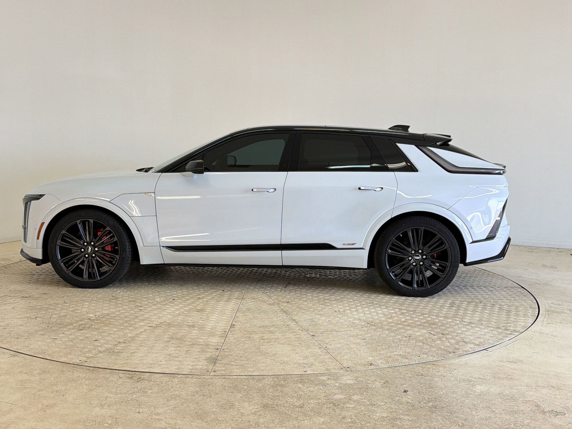 New 2026 Cadillac Lyriq V w/ LPO, Floor Liner Package AWD/4WD image 2