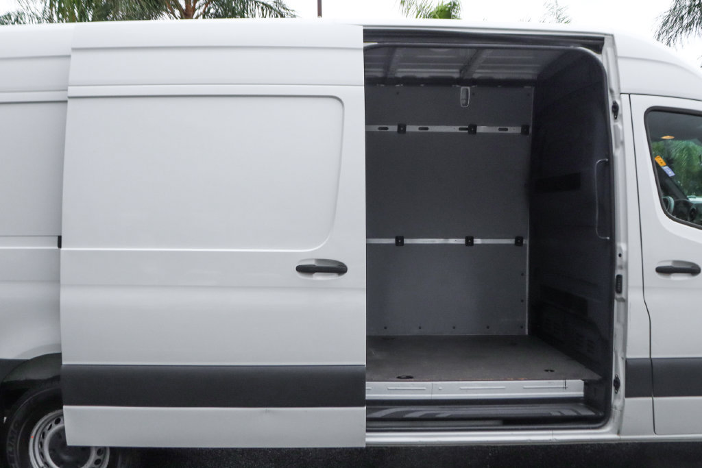 Used 2022 Mercedes-Benz Sprinter 2500 image 13