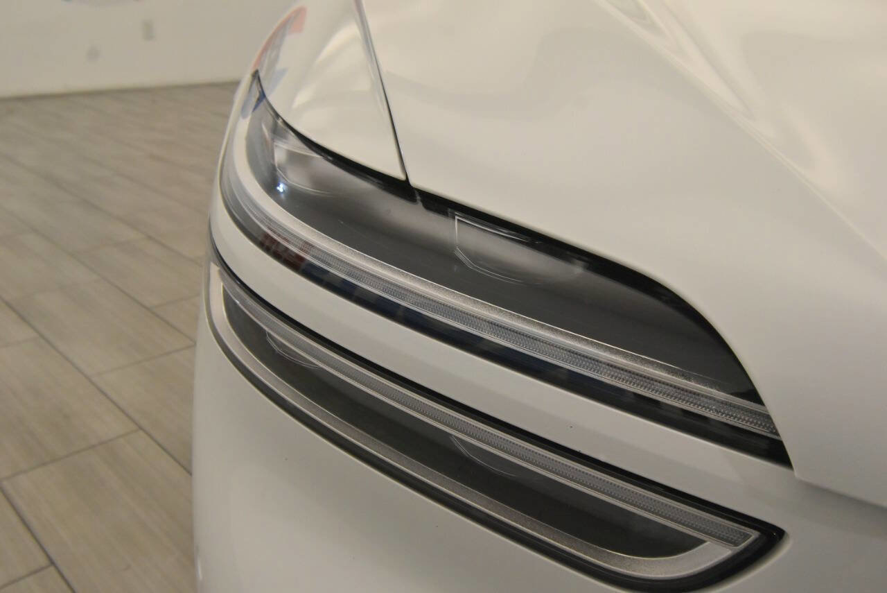 Used 2022 Genesis GV70 2.5T w/ Advanced Package image 9