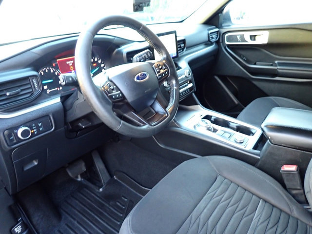 Used 2020 Ford Explorer XLT image 22