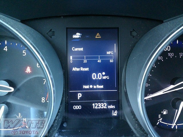 Used 2020 Toyota C-HR XLE image 9