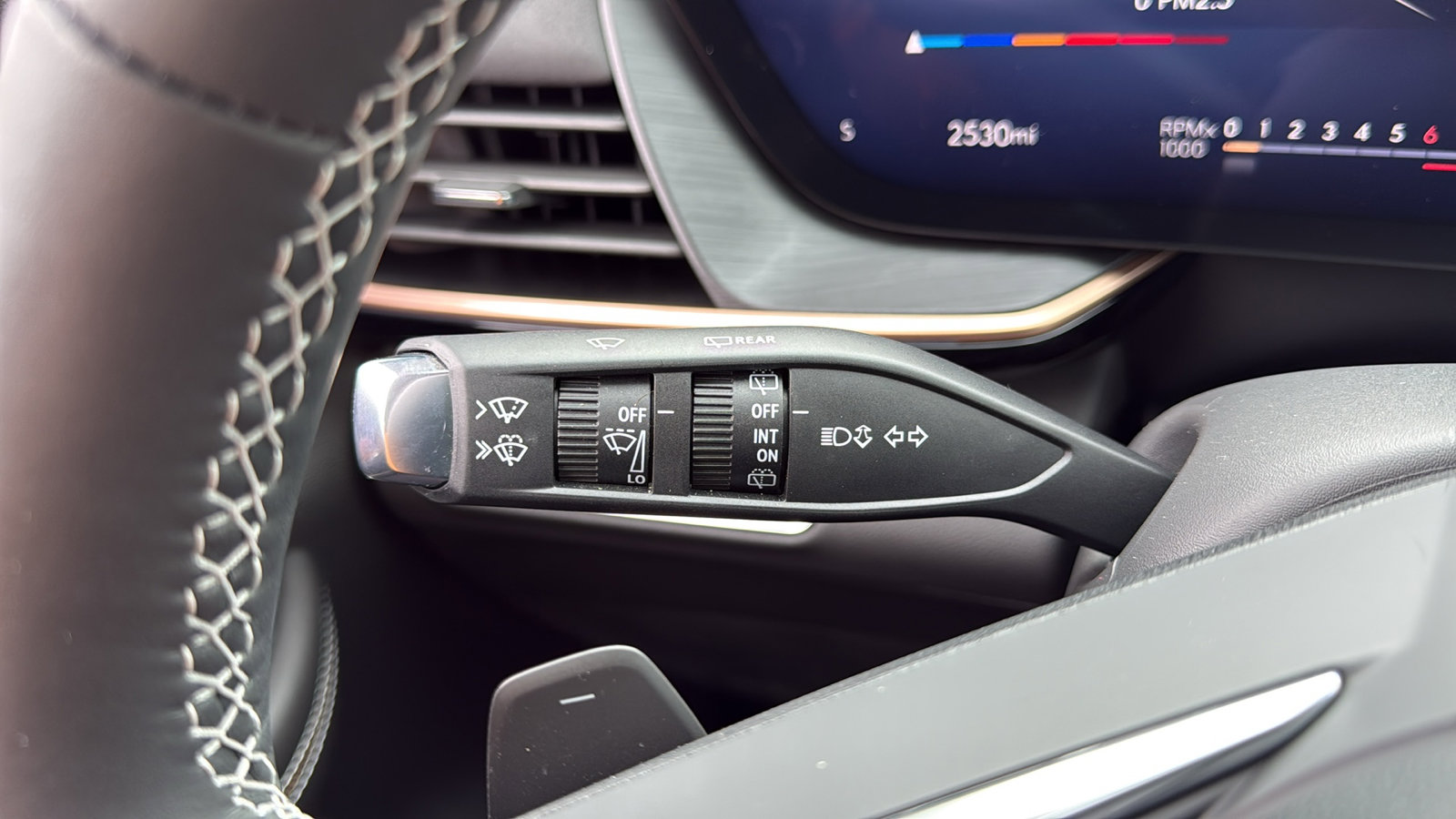 Used 2025 Buick Envision Sport Touring image 15