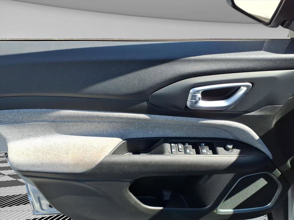 Used 2024 Jeep Compass Latitude image 17