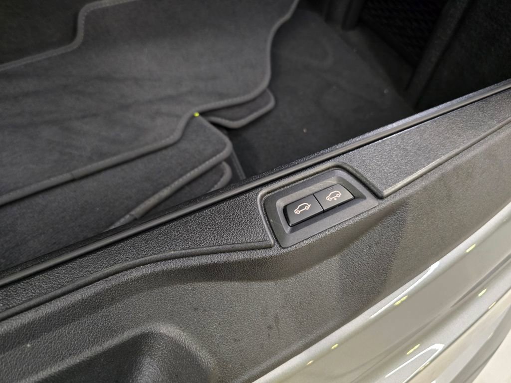 Used 2023 BMW X7 xDrive40i w/ Executive Package image 46