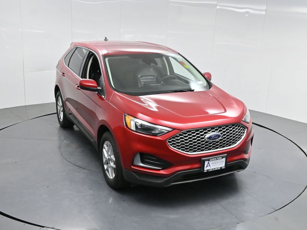 Used 2023 Ford Edge SEL image 44