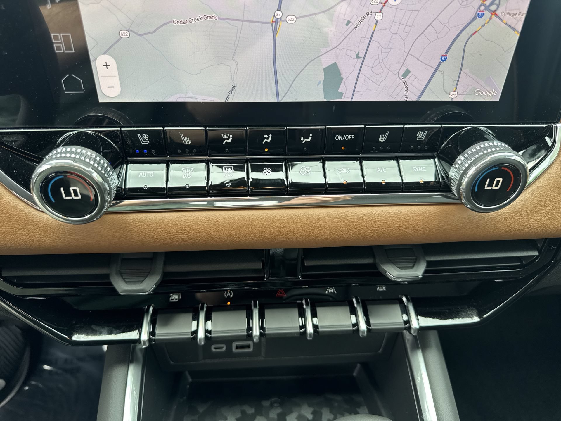 New 2026 GMC Canyon AT4 w/ Technology Plus Package AWD/4WD image 17