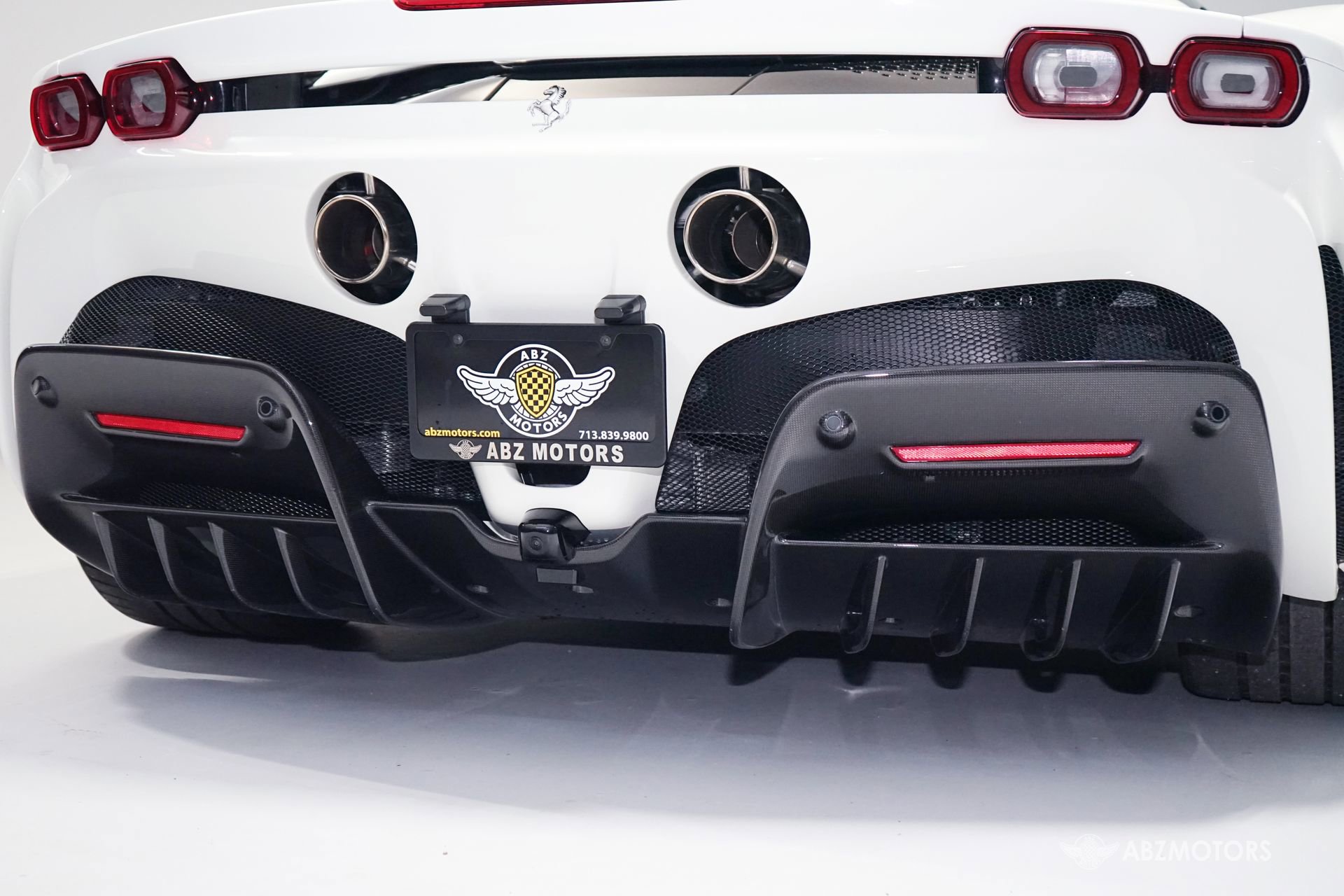 Used 2022 Ferrari SF90 Stradale AWD/4WD image 9
