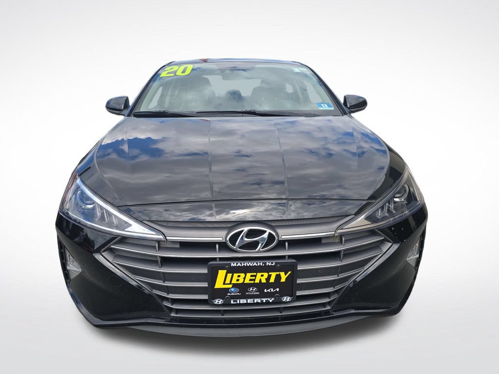 Used 2020 Hyundai Elantra SE w/ Winter Weather Package FWD image 9
