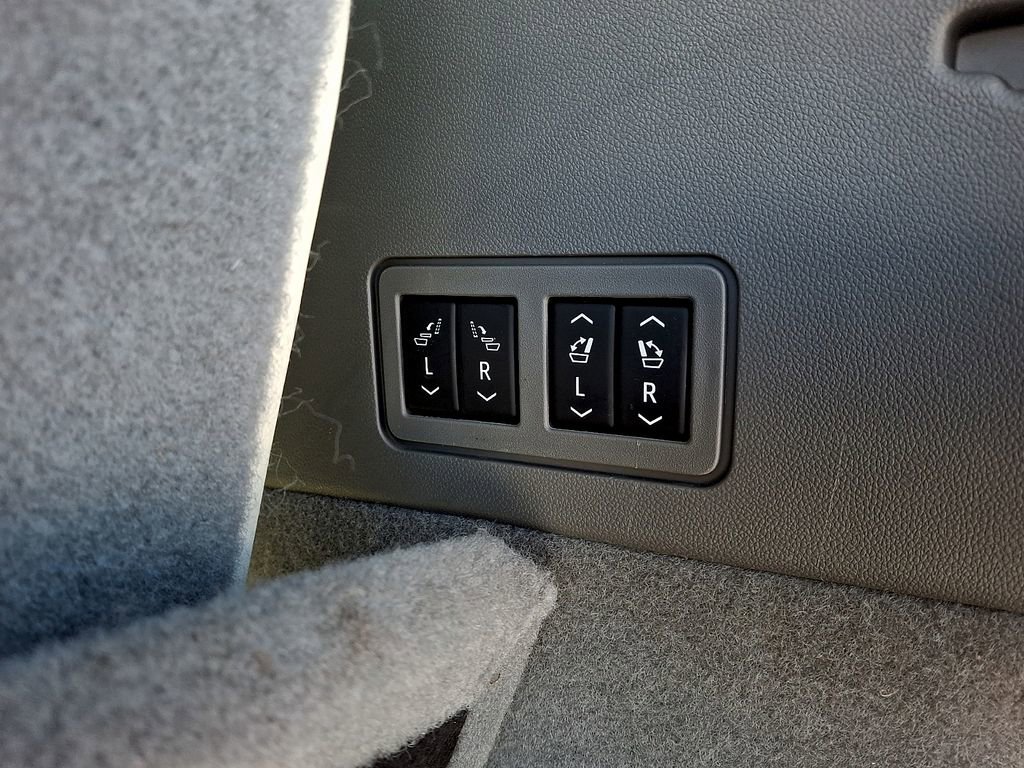 Used 2020 Cadillac XT6 Premium Luxury image 31