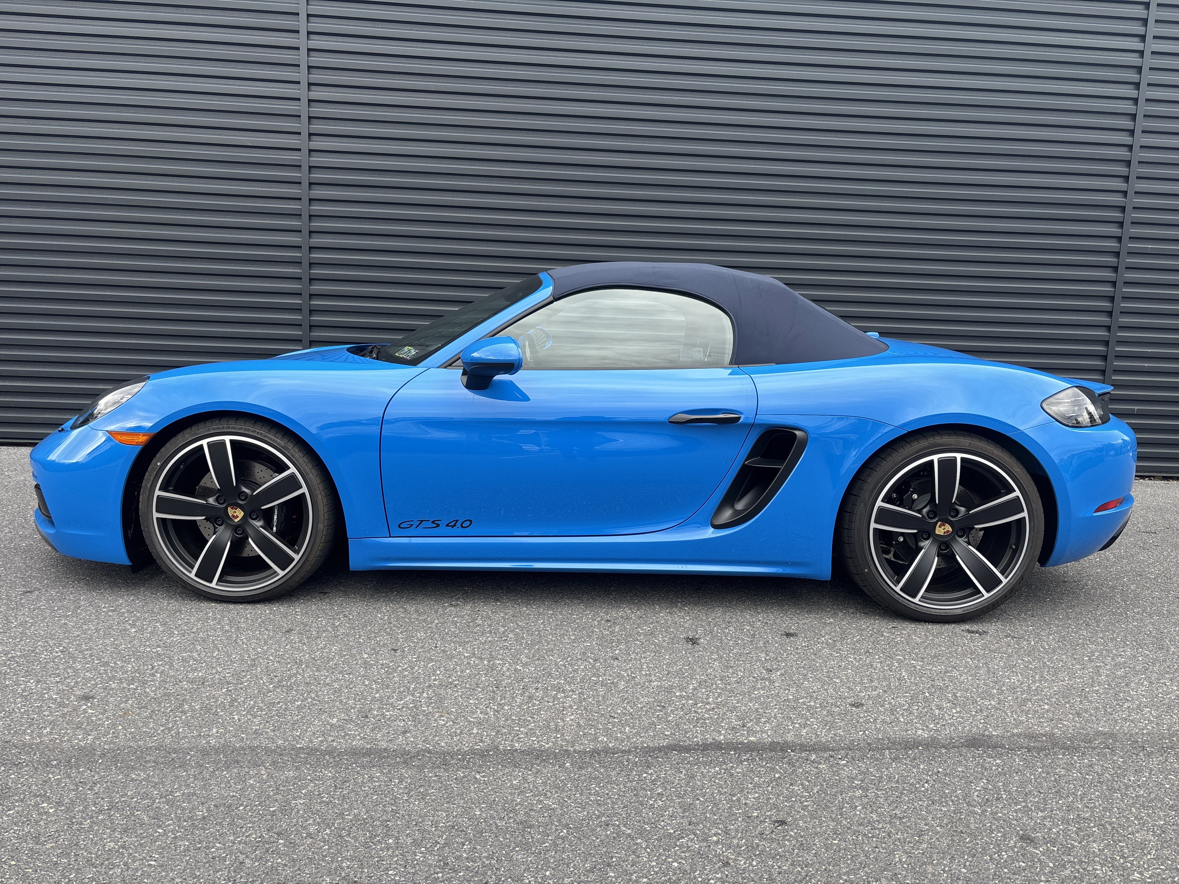 New 2025 Porsche 718 Boxster GTS image 2