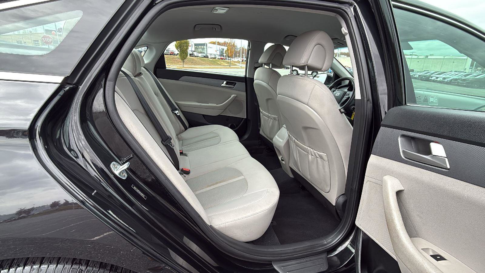 Used 2017 Hyundai Sonata SE image 19