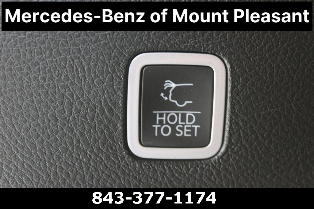 Used 2023 Jeep Grand Wagoneer L Series III w/ Rear Seat Video Group 1 image 10