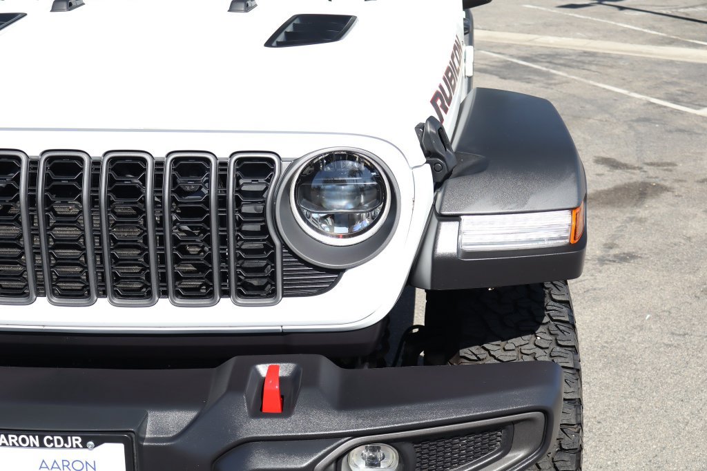 Certified 2025 Jeep Wrangler Unlimited Rubicon AWD/4WD image 8