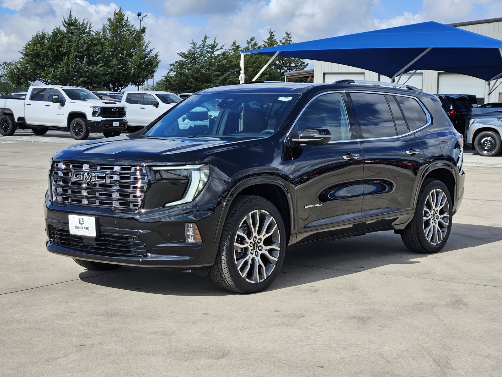 New 2027 GMC Acadia Denali Ultimate FWD image 2