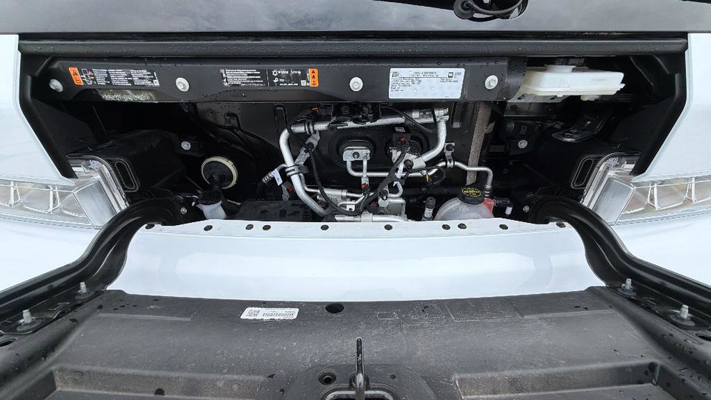 Used 2024 Chevrolet Brightdrop 400 w/ Commercial Equipment Package AWD/4WD image 34
