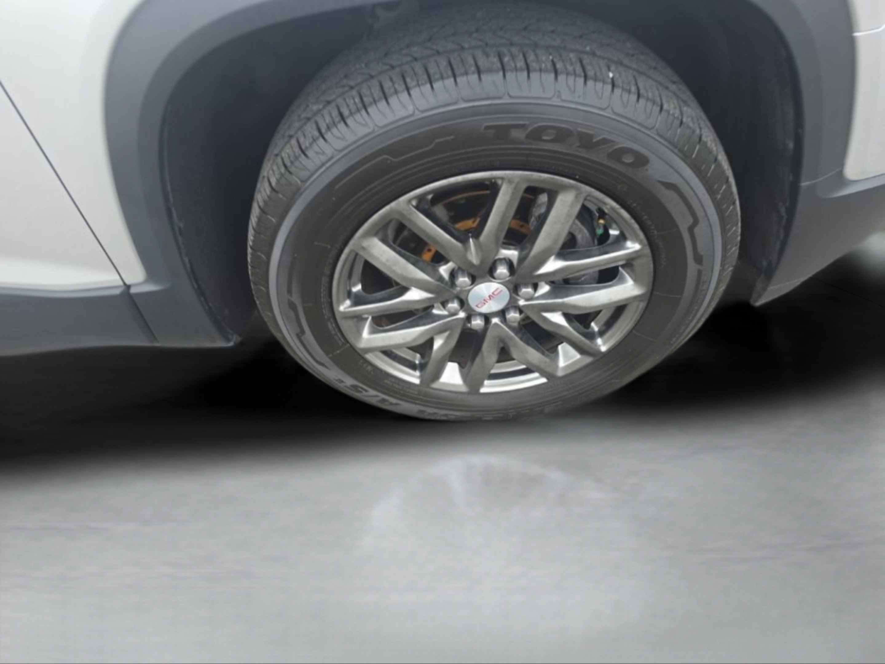 Used 2018 GMC Acadia SLT FWD image 17