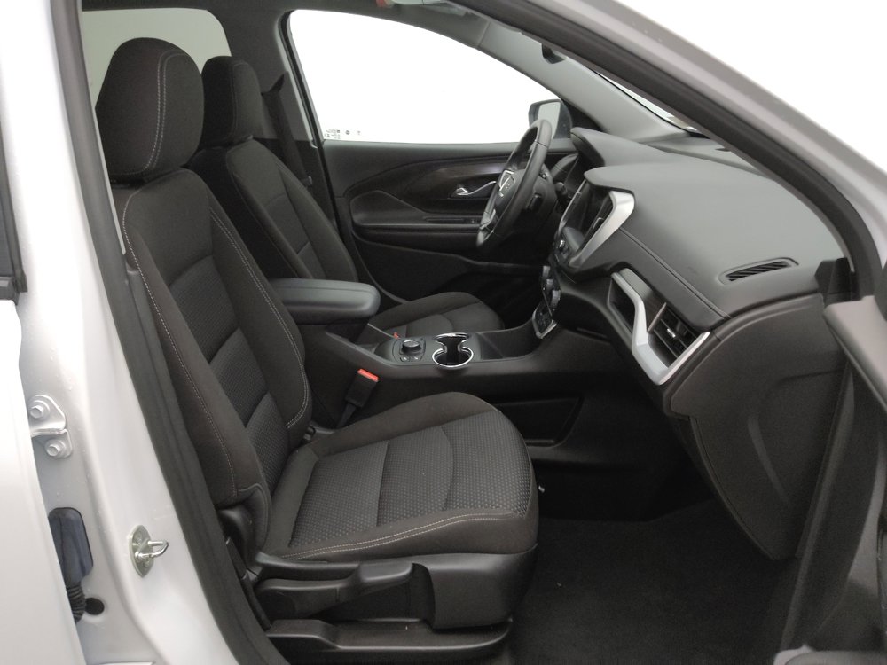 Used 2023 GMC Terrain SLE w/ Driver Convenience Package image 21