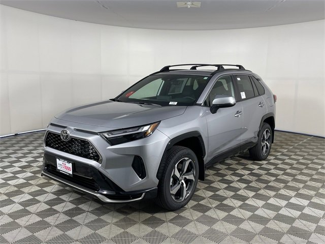 New 2025 Toyota RAV4 SE w/ Weather & Moonroof Package