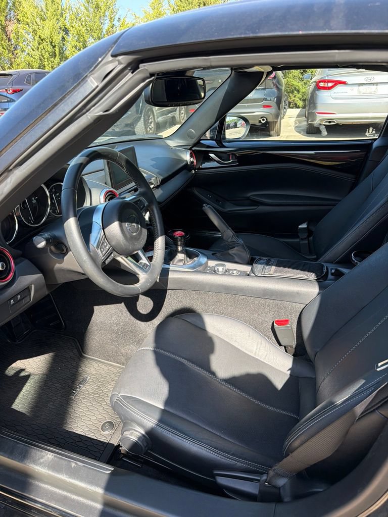 Used 2023 MAZDA MX-5 Miata Grand Touring w/ Weather Package RWD image 9