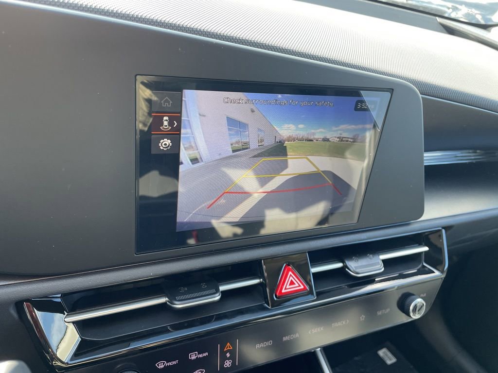 New 2026 Kia Niro LX image 20