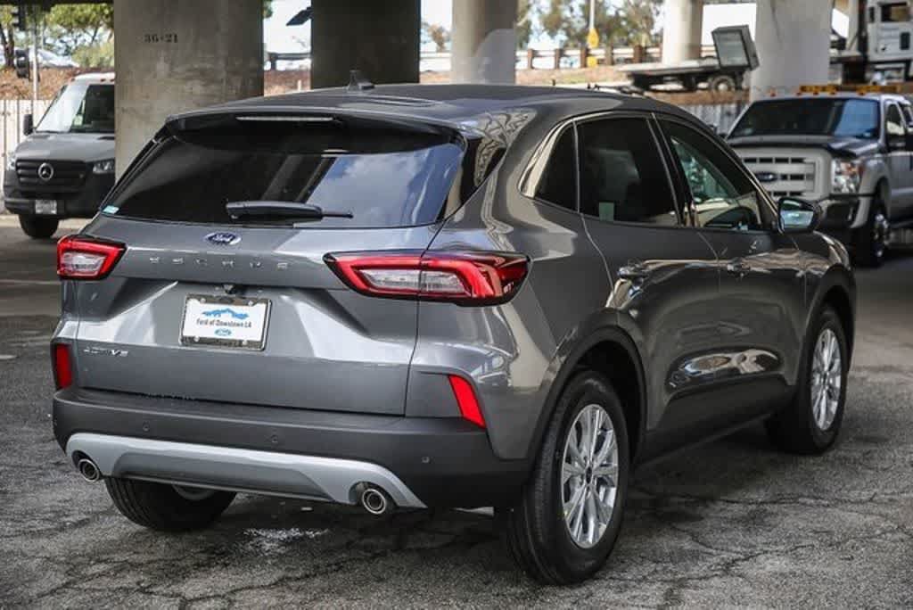 New 2024 Ford Escape Active w/ Tech Pack #2 FWD image 6