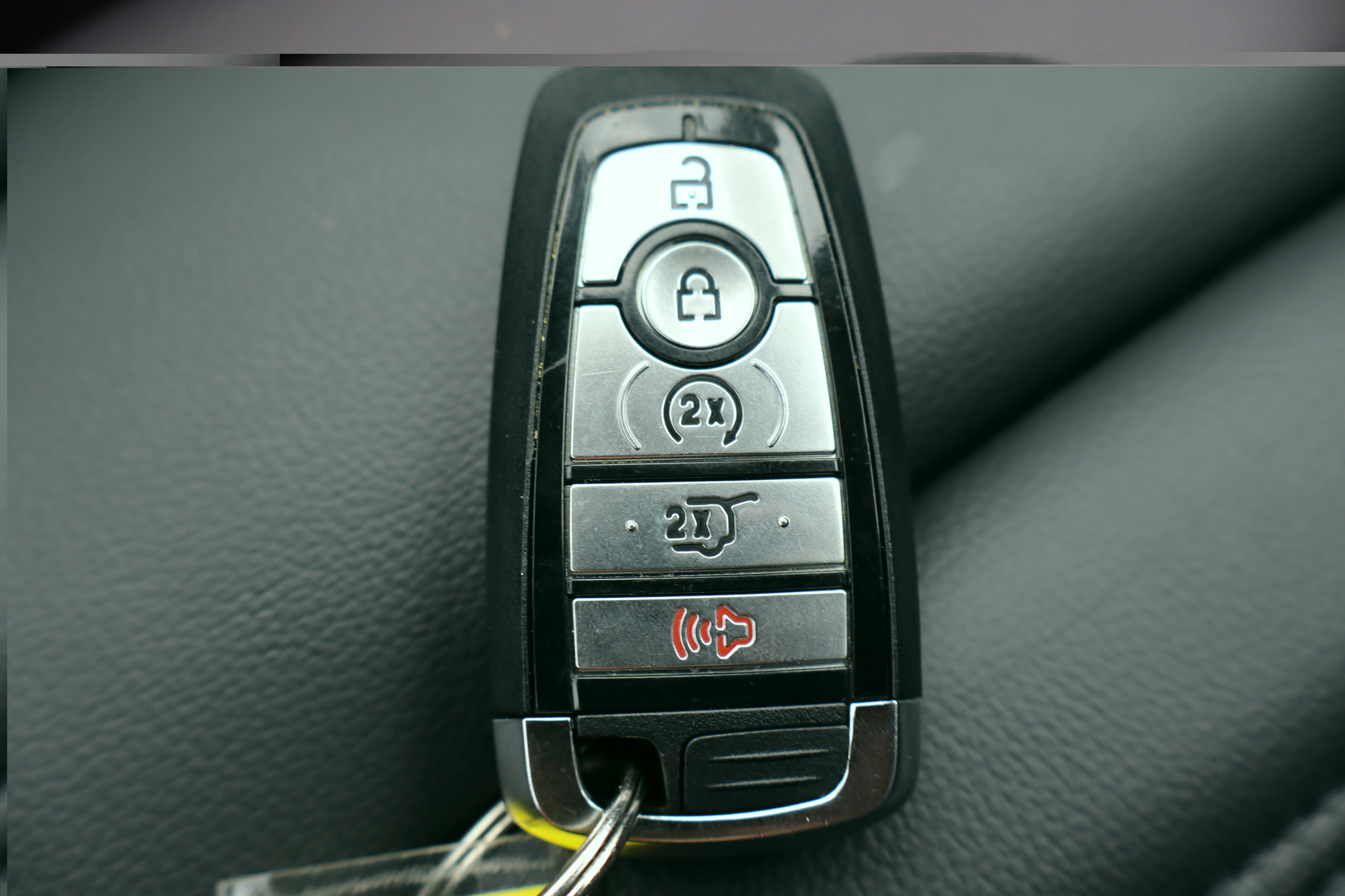 Used 2024 Ford Edge SEL w/ Convenience Package AWD/4WD image 30