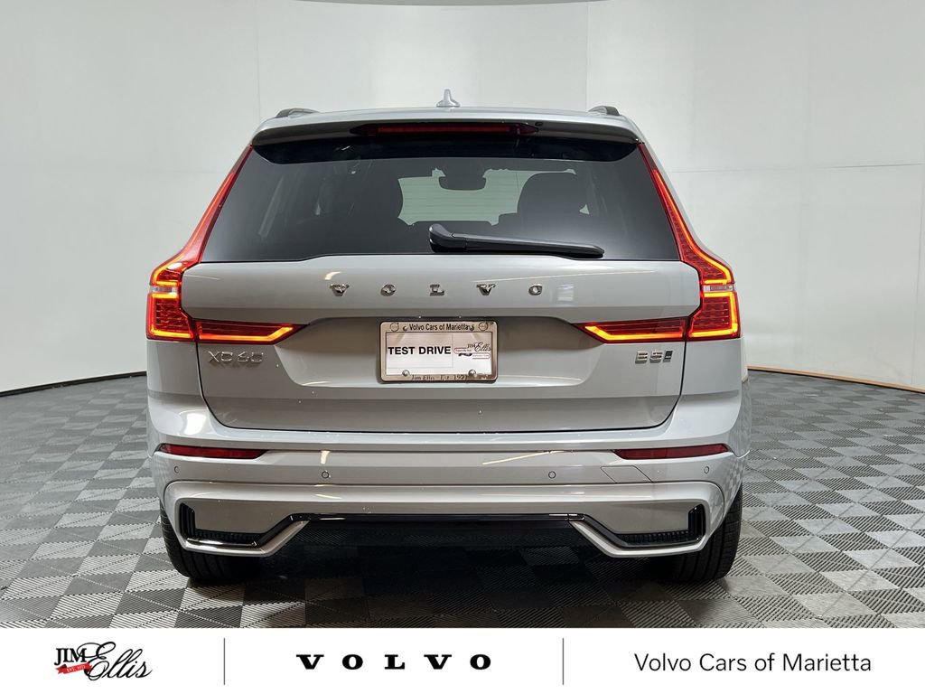 New 2025 Volvo XC60 B5 Core w/ Climate Package image 7