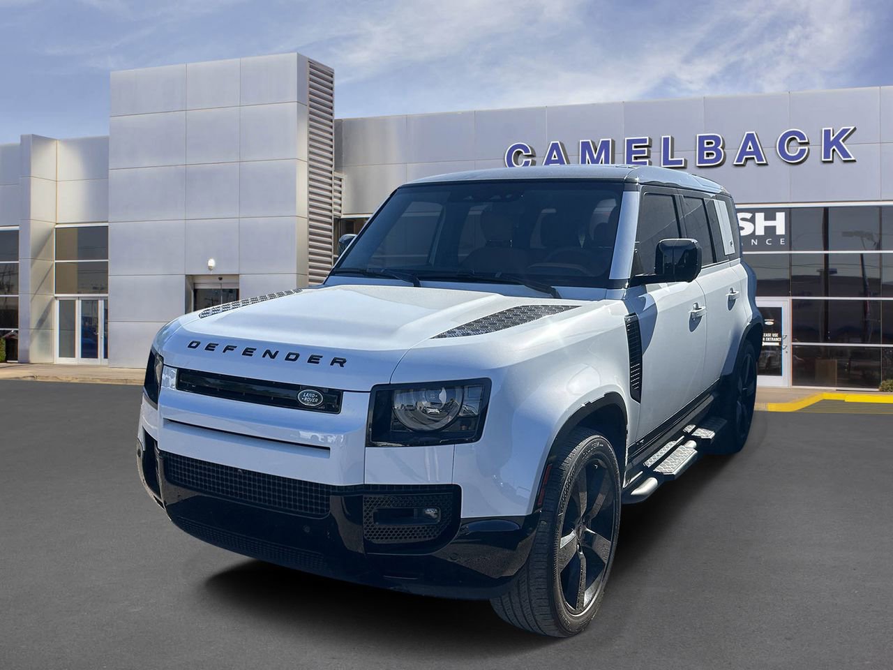 Used 2023 Land Rover Defender 110 V8 image 2