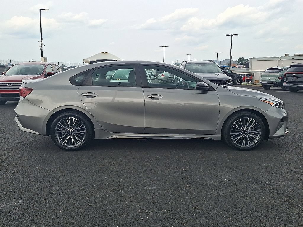 Used 2024 Kia Forte GT-Line w/ GT-Line Premium Package FWD image 7