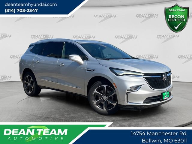 Used 2022 Buick Enclave Essence w/ Experience Buick Package FWD image 1