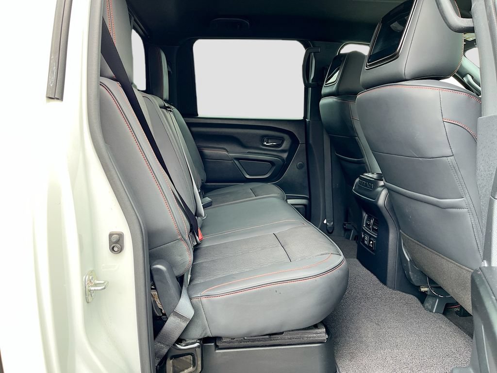 Used 2023 Nissan Titan PRO-4X AWD/4WD image 28