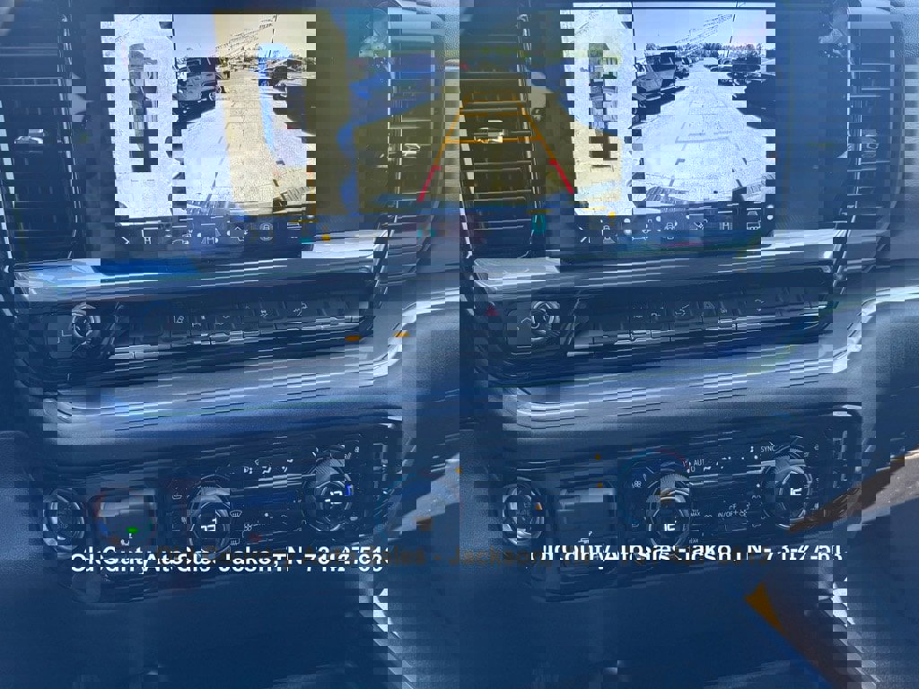 Used 2025 Chevrolet Silverado 2500 High Country w/ Midnight Edition image 87