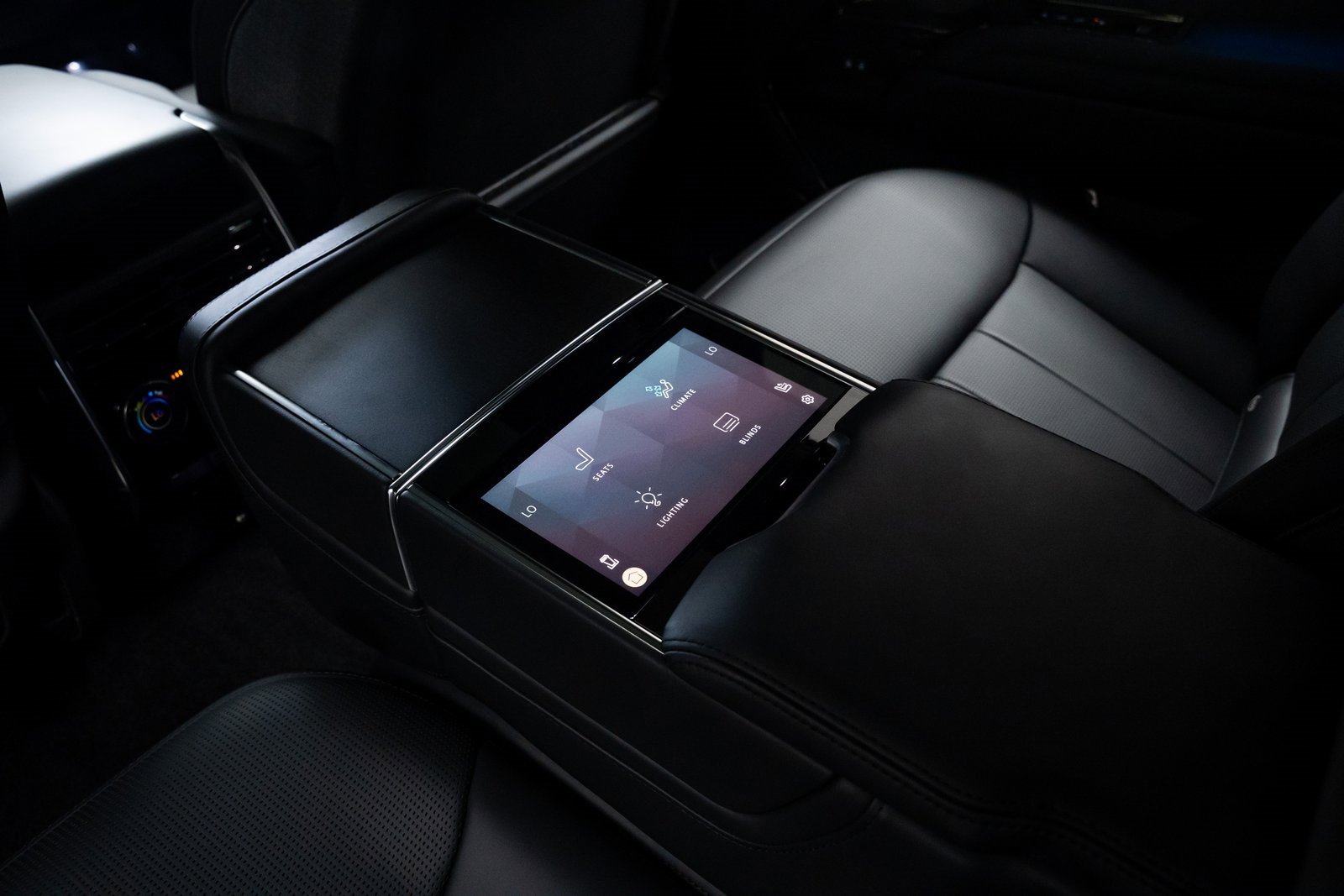 Used 2023 Land Rover Range Rover SV image 26